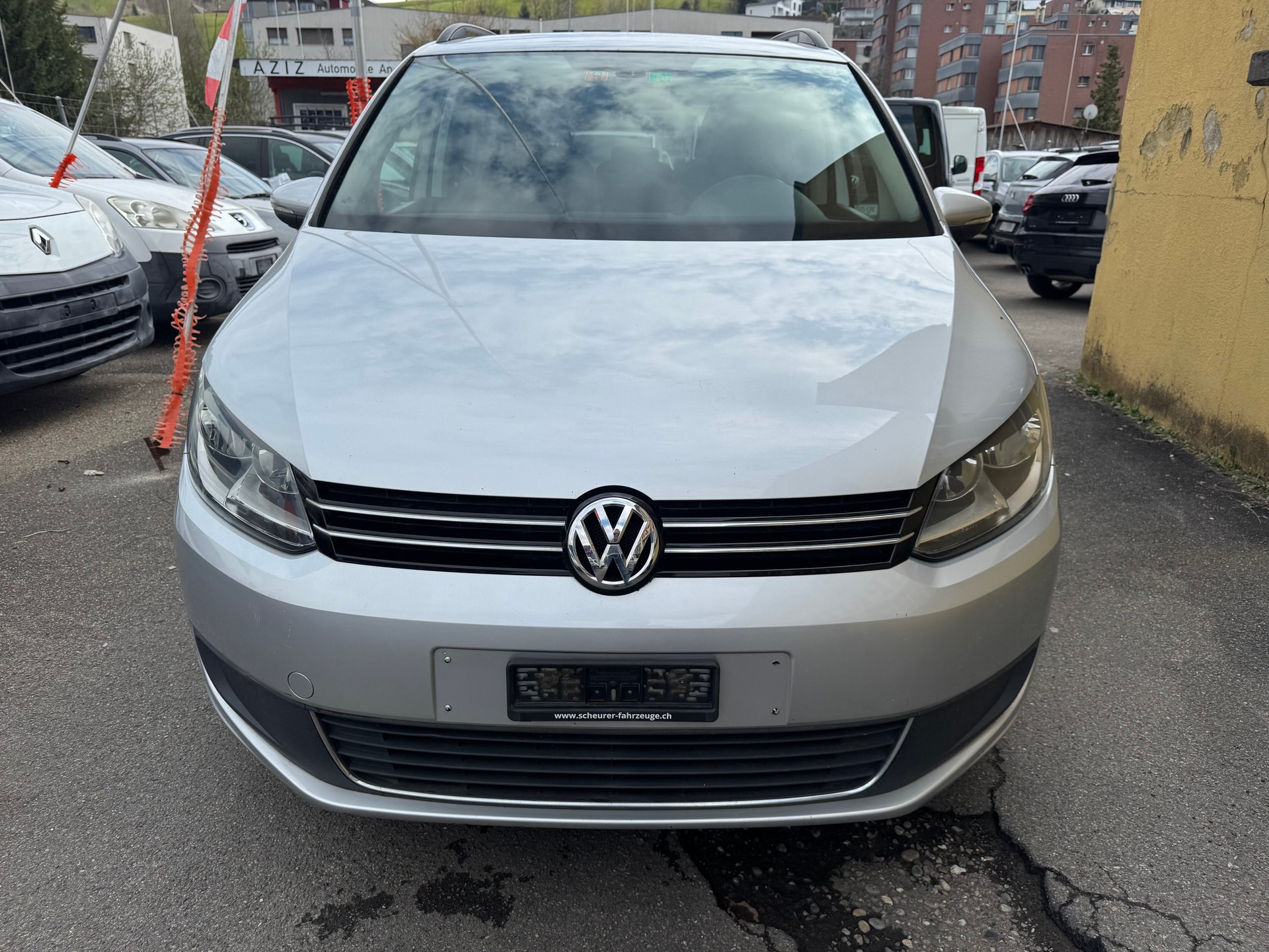 VW TOURAN-image-0