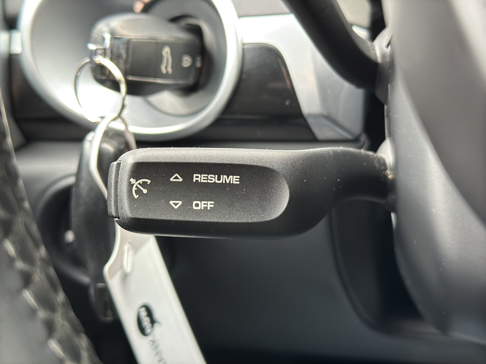 PORSCHE Cayenne S-image-17
