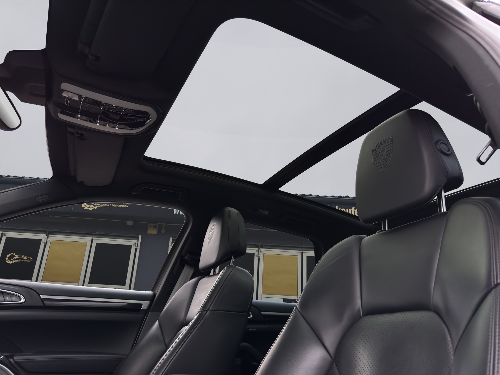 PORSCHE Cayenne S-image-12