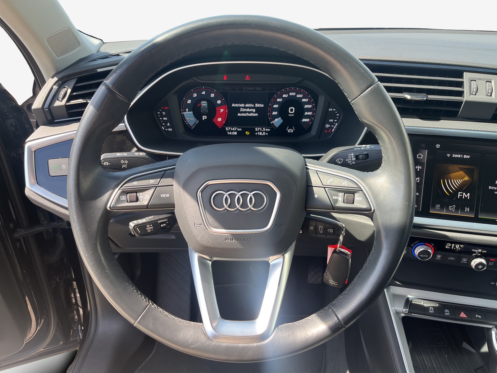 AUDI Q3 35 TFSI Attraction S-tronic-image-9