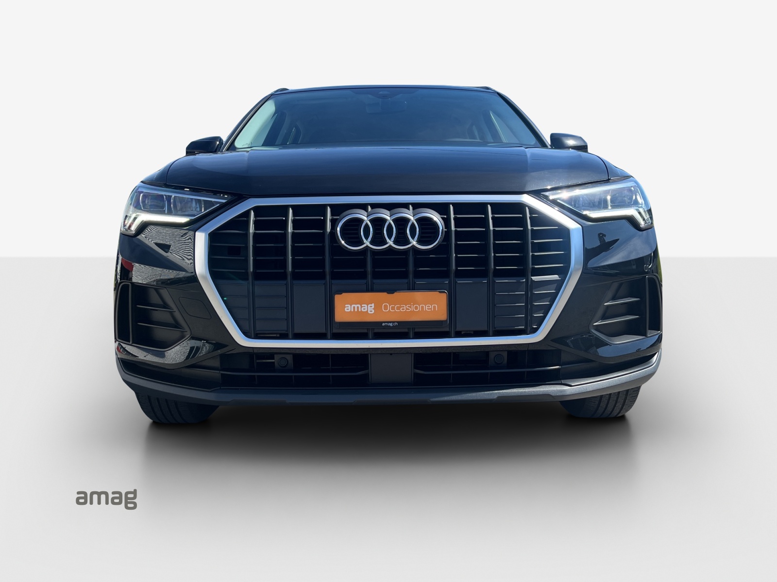AUDI Q3 35 TFSI Attraction S-tronic-image-6