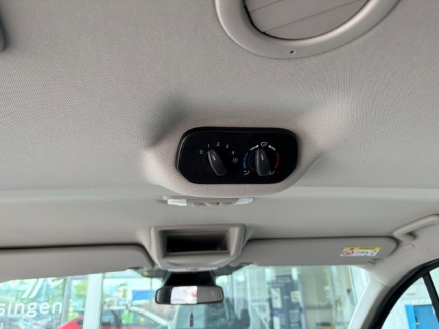FORD Tourneo Custom 310 L1H1 Titanium-image-13
