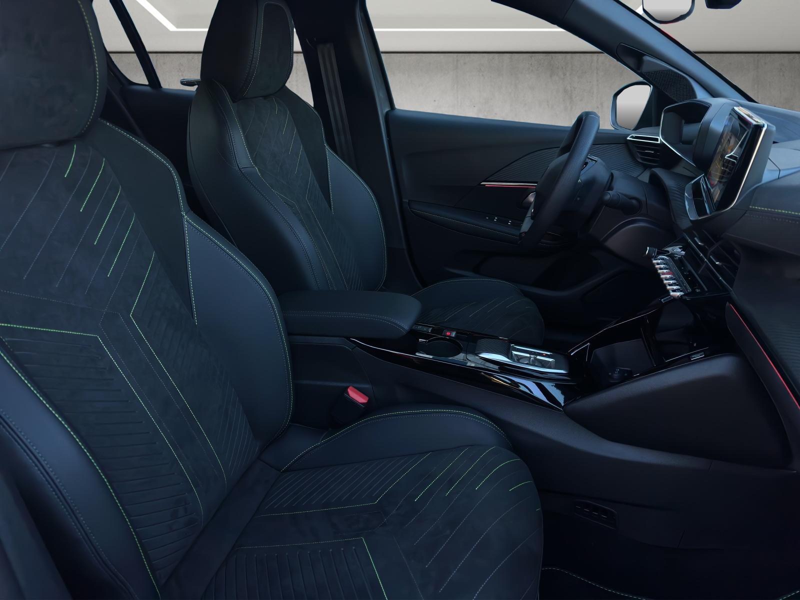 PEUGEOT 208 1.2 Hybrid 145 GT-image-17
