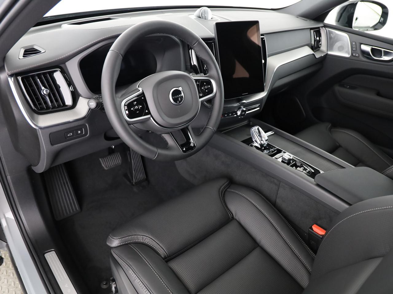 VOLVO XC60 2.0 T8 TE Black Edition eAWD-image-10