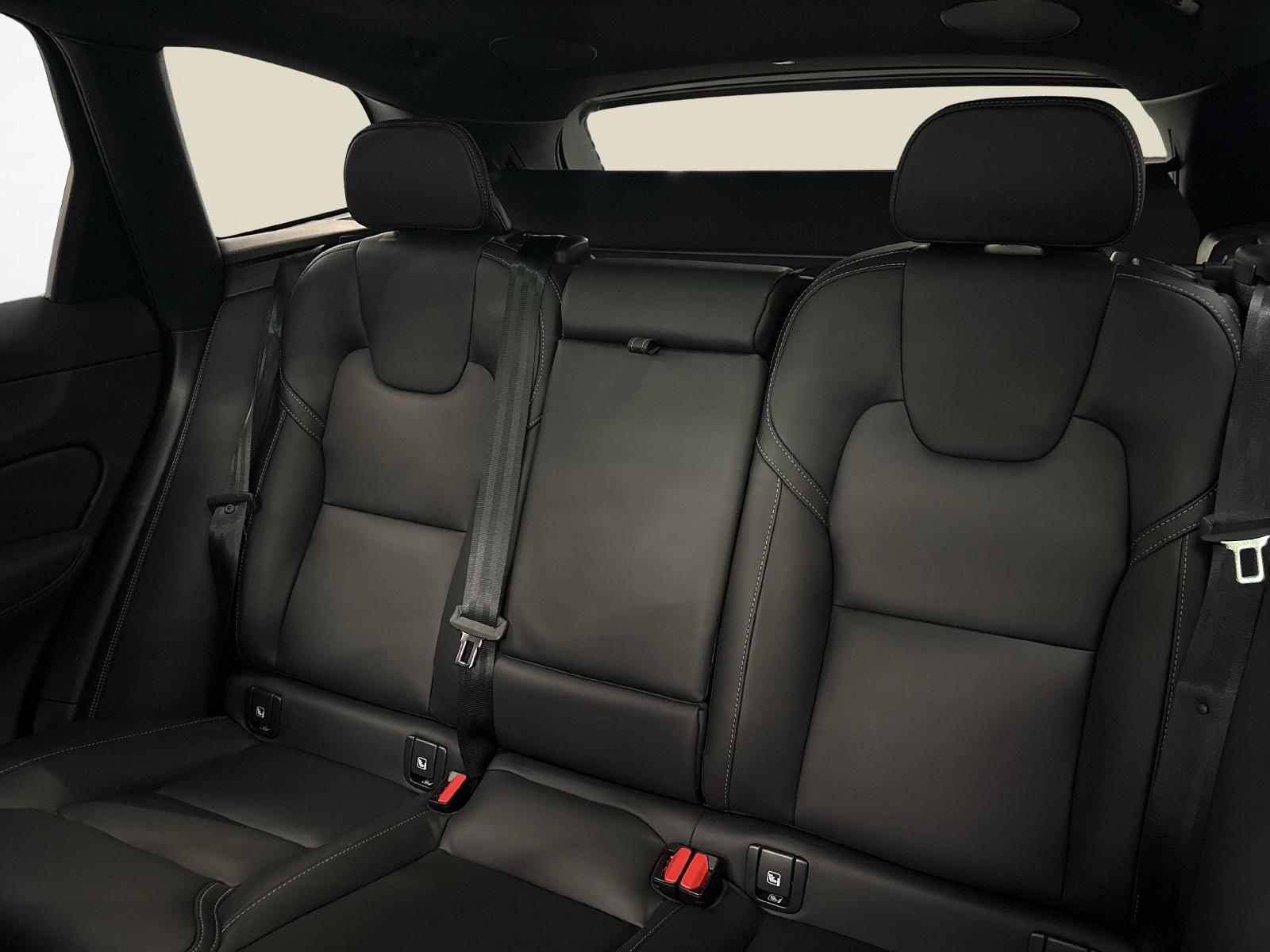 VOLVO XC60 2.0 T8 TE Black Edition eAWD-image-31