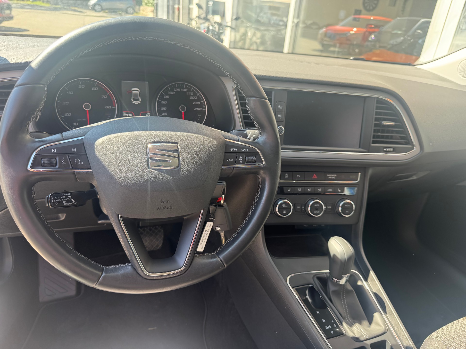 SEAT Leon 1.5 TSI EVO SWISS FR DSG-image-4