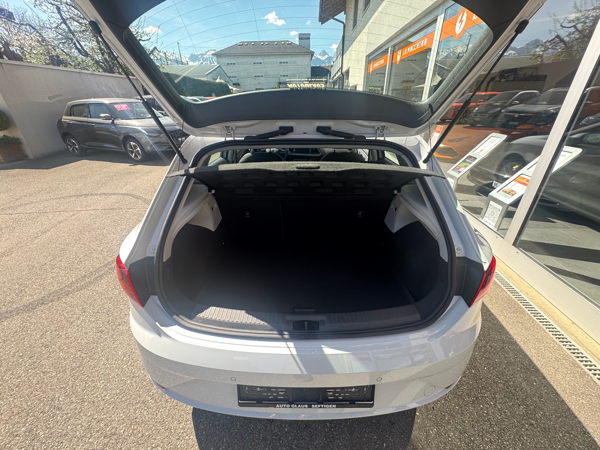 SEAT Leon 1.5 TSI EVO SWISS FR DSG-image-13