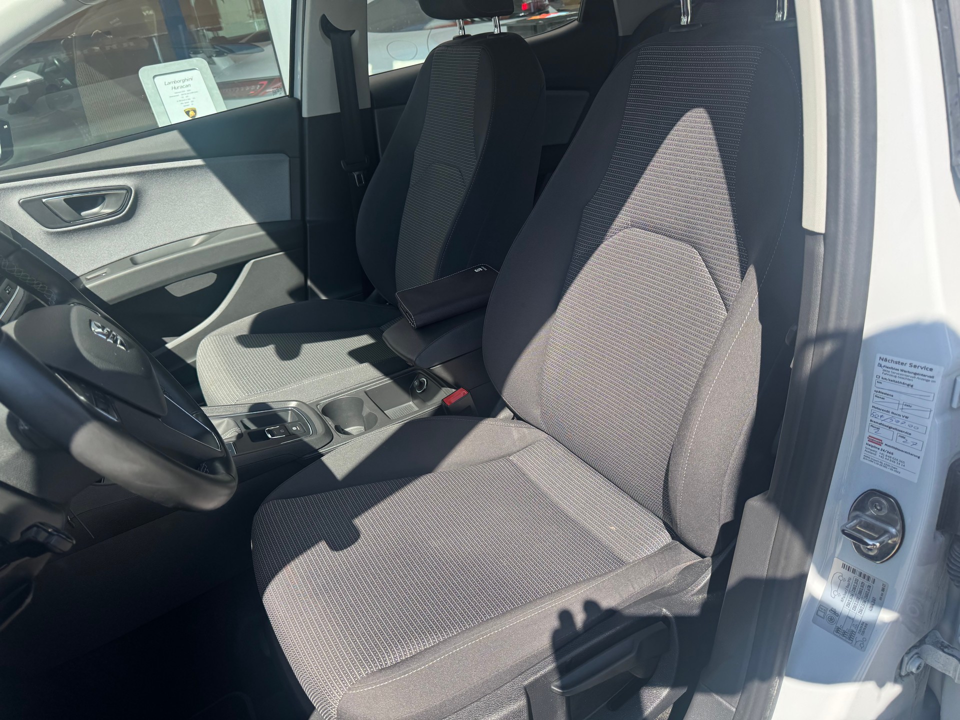 SEAT Leon 1.5 TSI EVO SWISS FR DSG-image-5