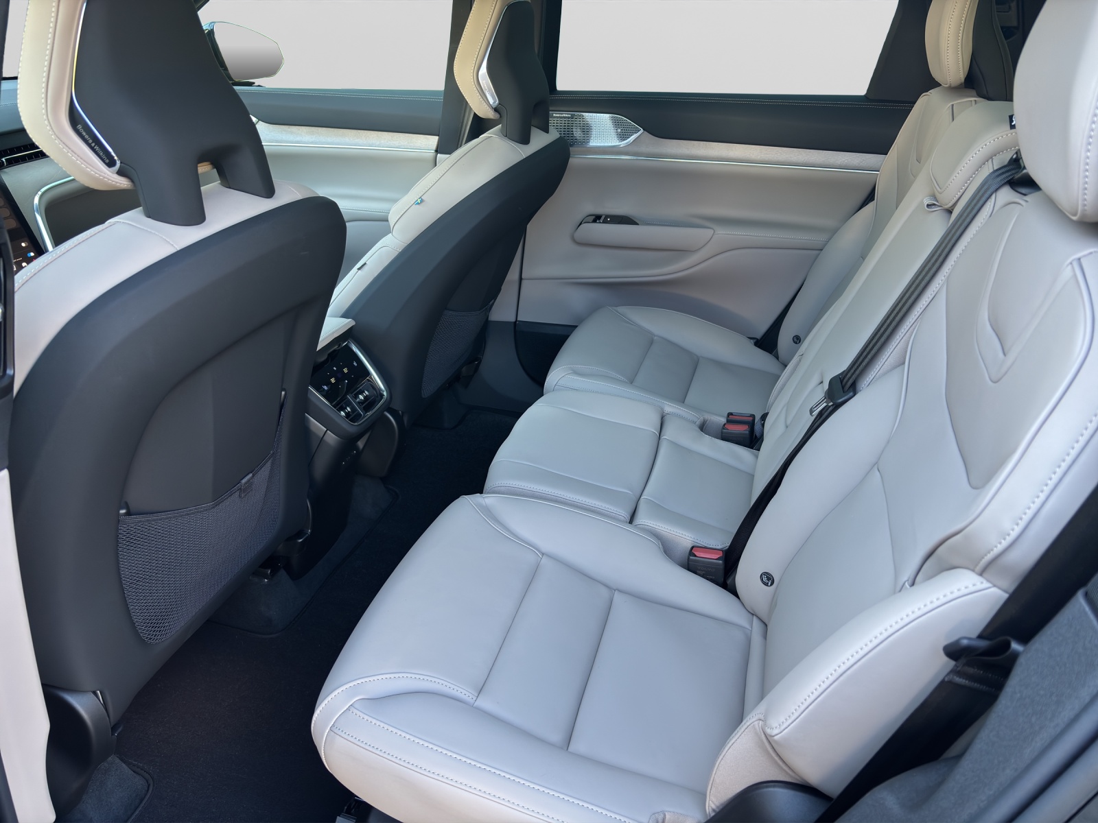 VOLVO EX90 Twin Ultra AWD-image-4