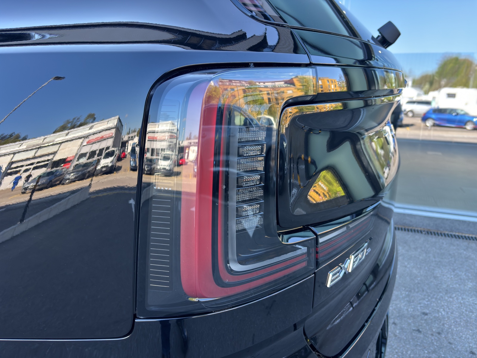 VOLVO EX90 Twin Ultra AWD-image-14
