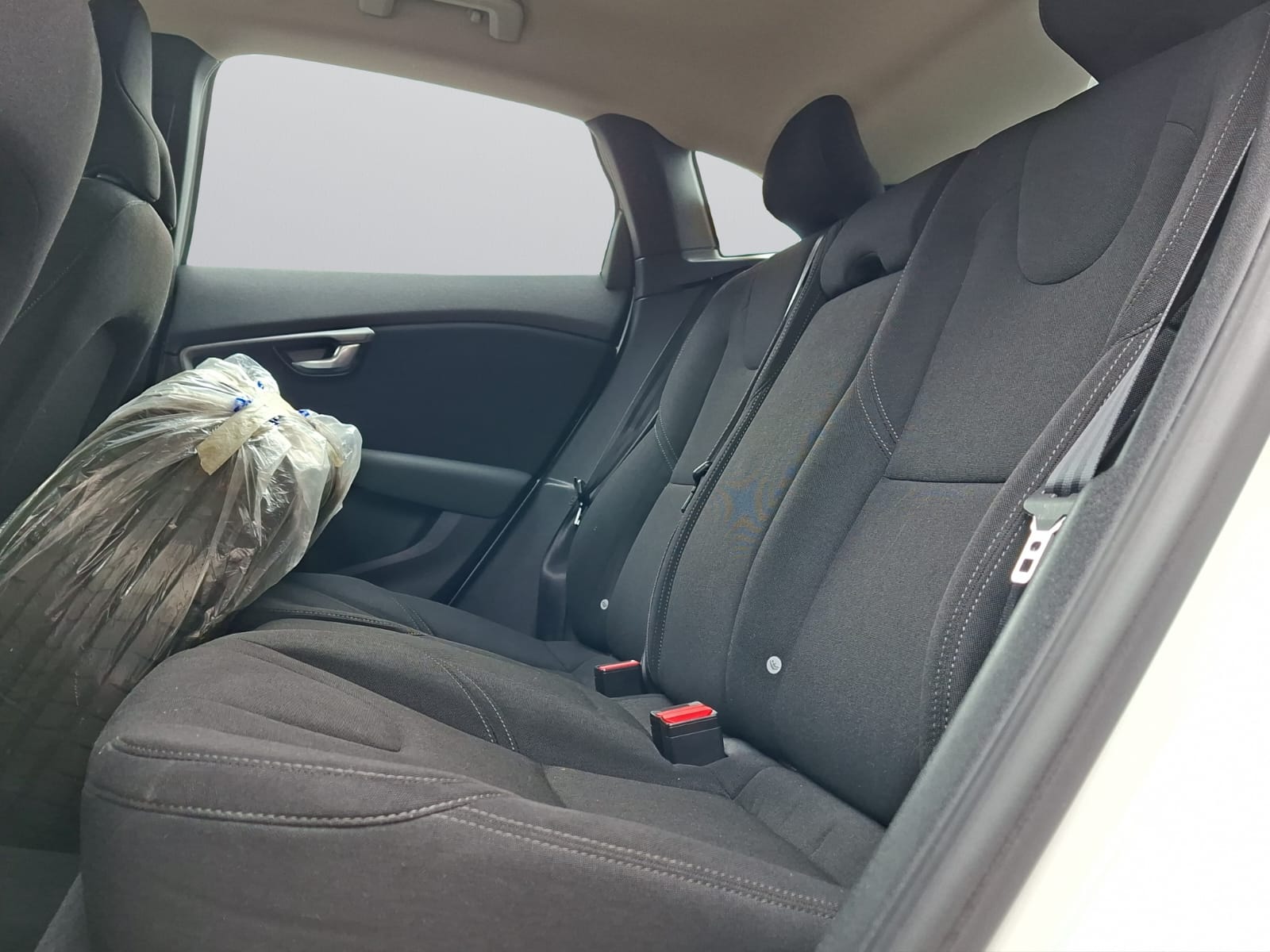 VOLVO V40 D3 Summum-image-8