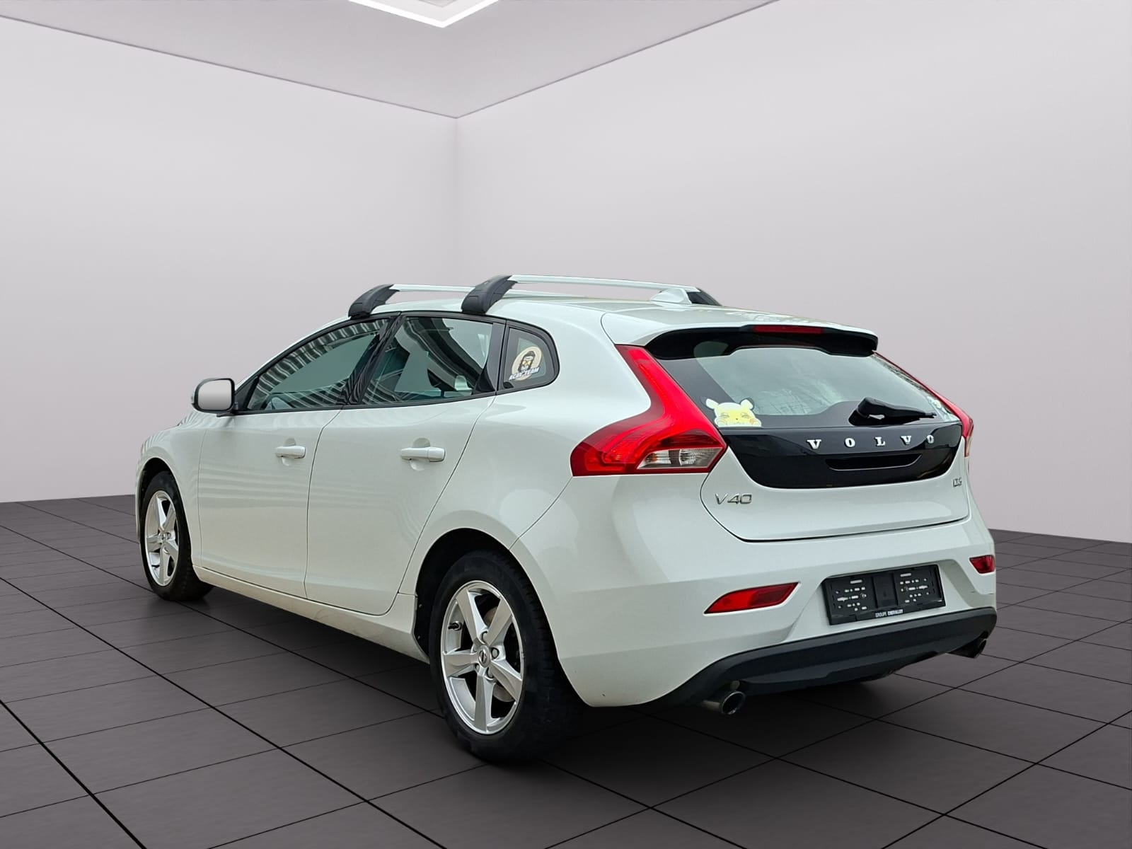 VOLVO V40 D3 Summum-image-4