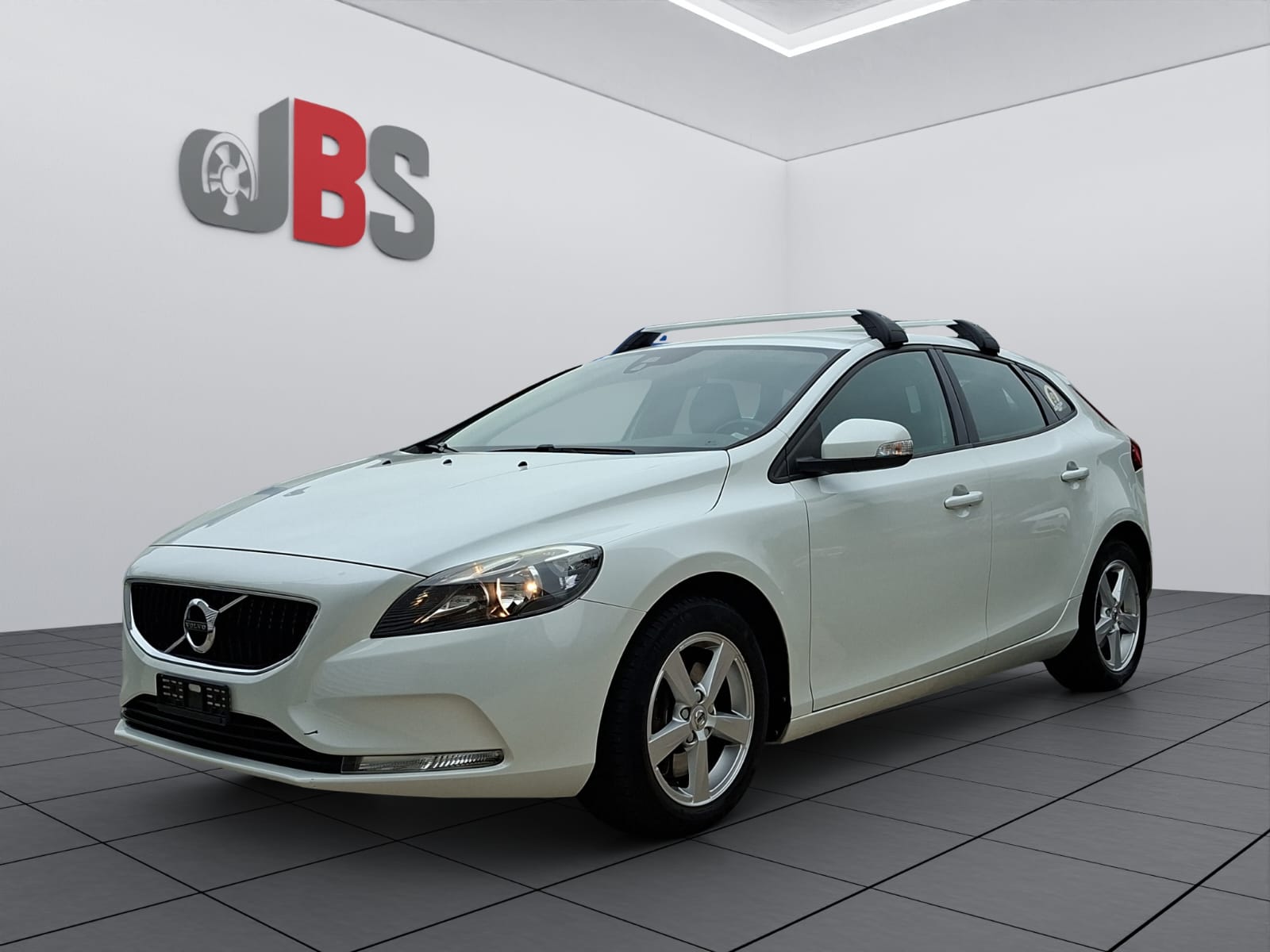 VOLVO V40 D3 Summum-image-0