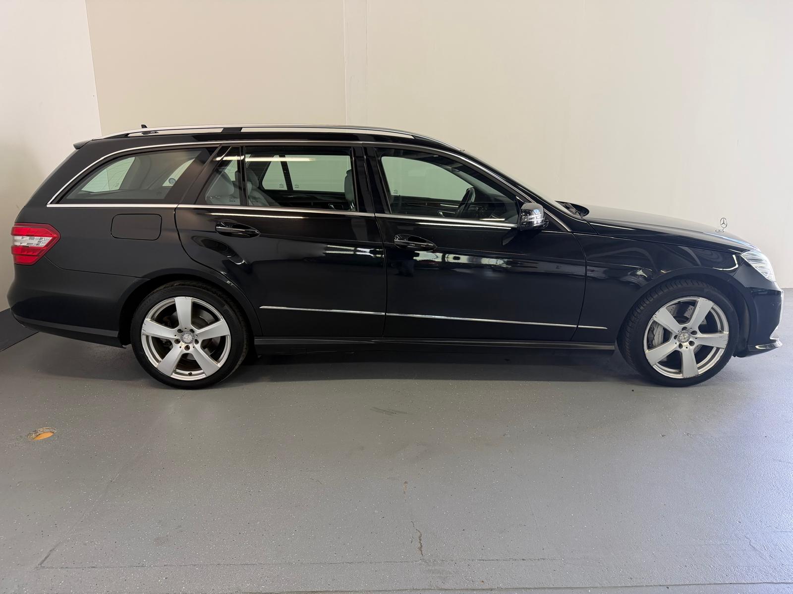 MERCEDES-BENZ E 500 CGI Avantgarde 4Matic 7G-Tronic AMG Line-image-4