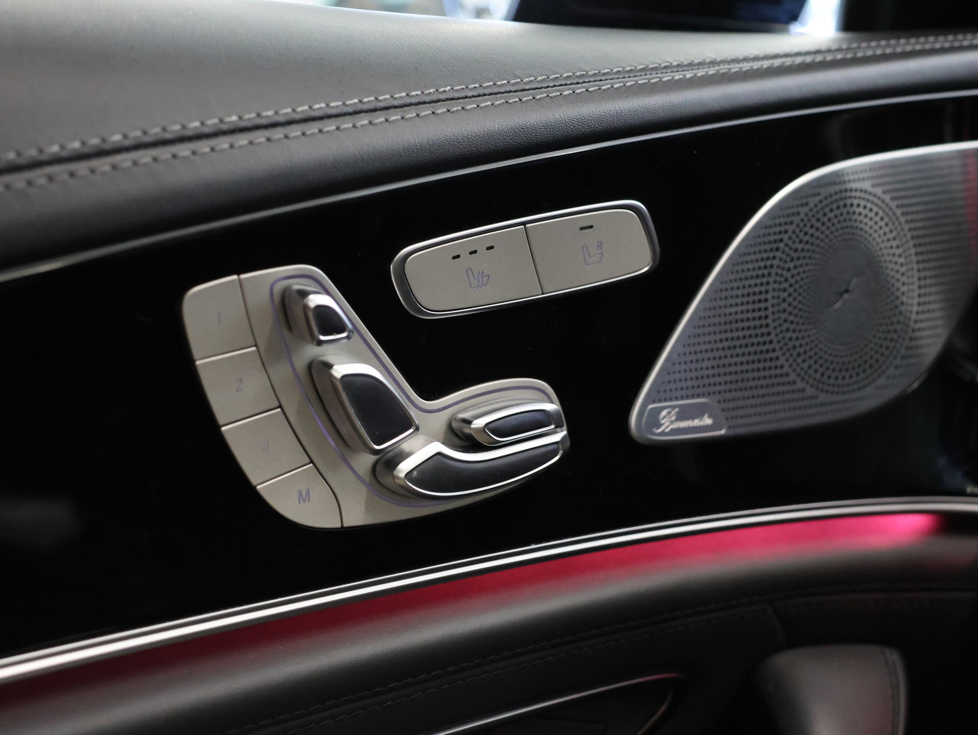 MERCEDES-BENZ AMG GT 4 63 S 4Matic+ Speedshift MCT *AMG Performance* *Burmester* *360 Kamera*-image-38