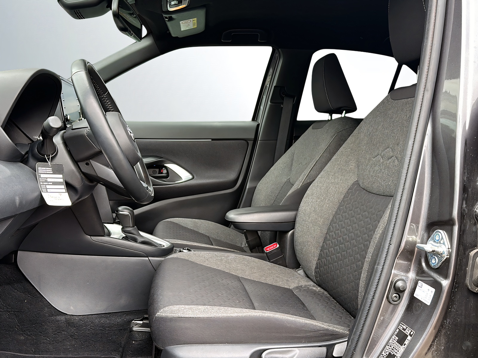 TOYOTA Yaris Cross 1.5 Trend e-CVT AWDi-showroom-element-3
