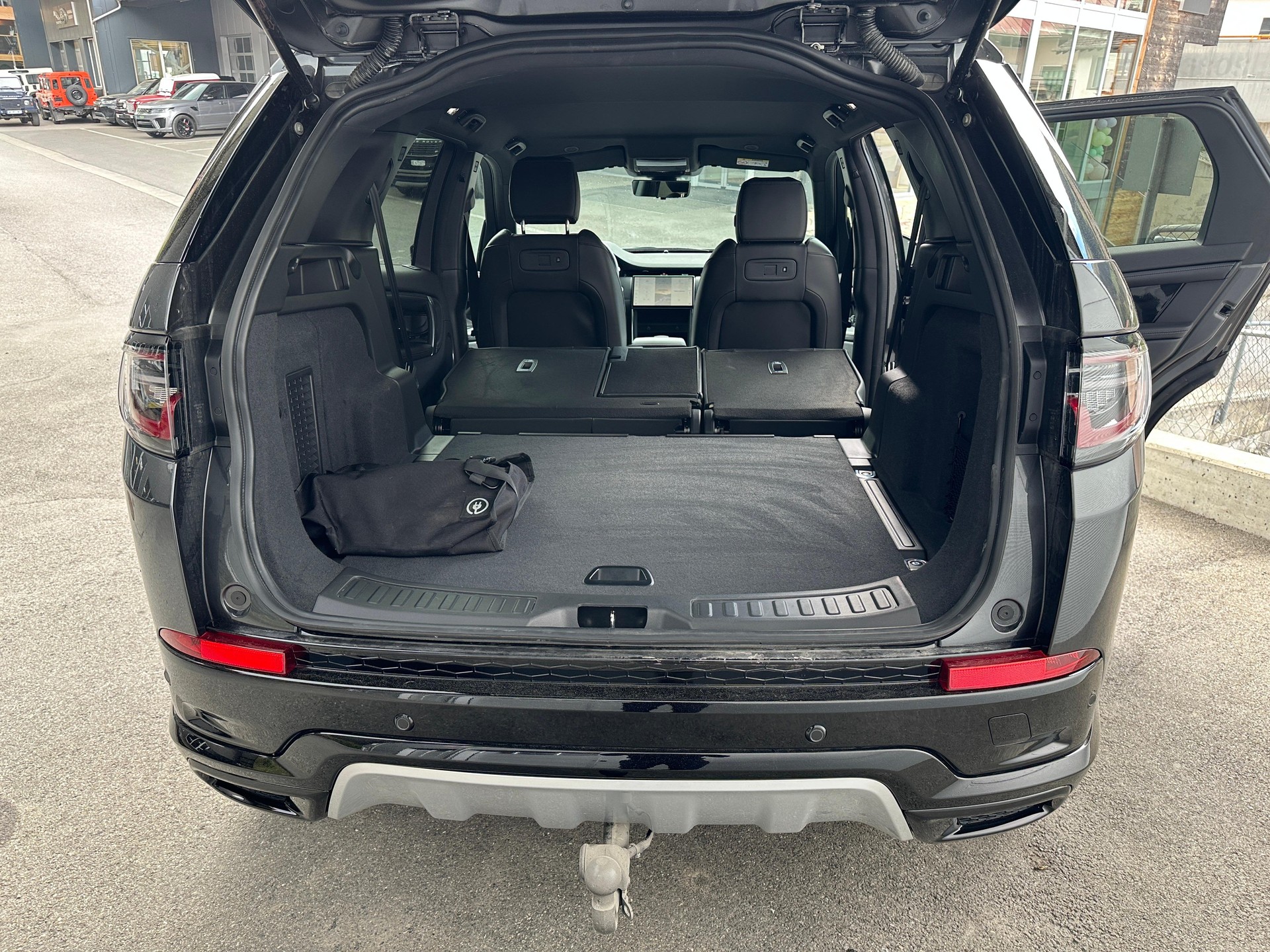 LAND ROVER Discovery Sport 1.5 T 270e Dynamic S-image-12