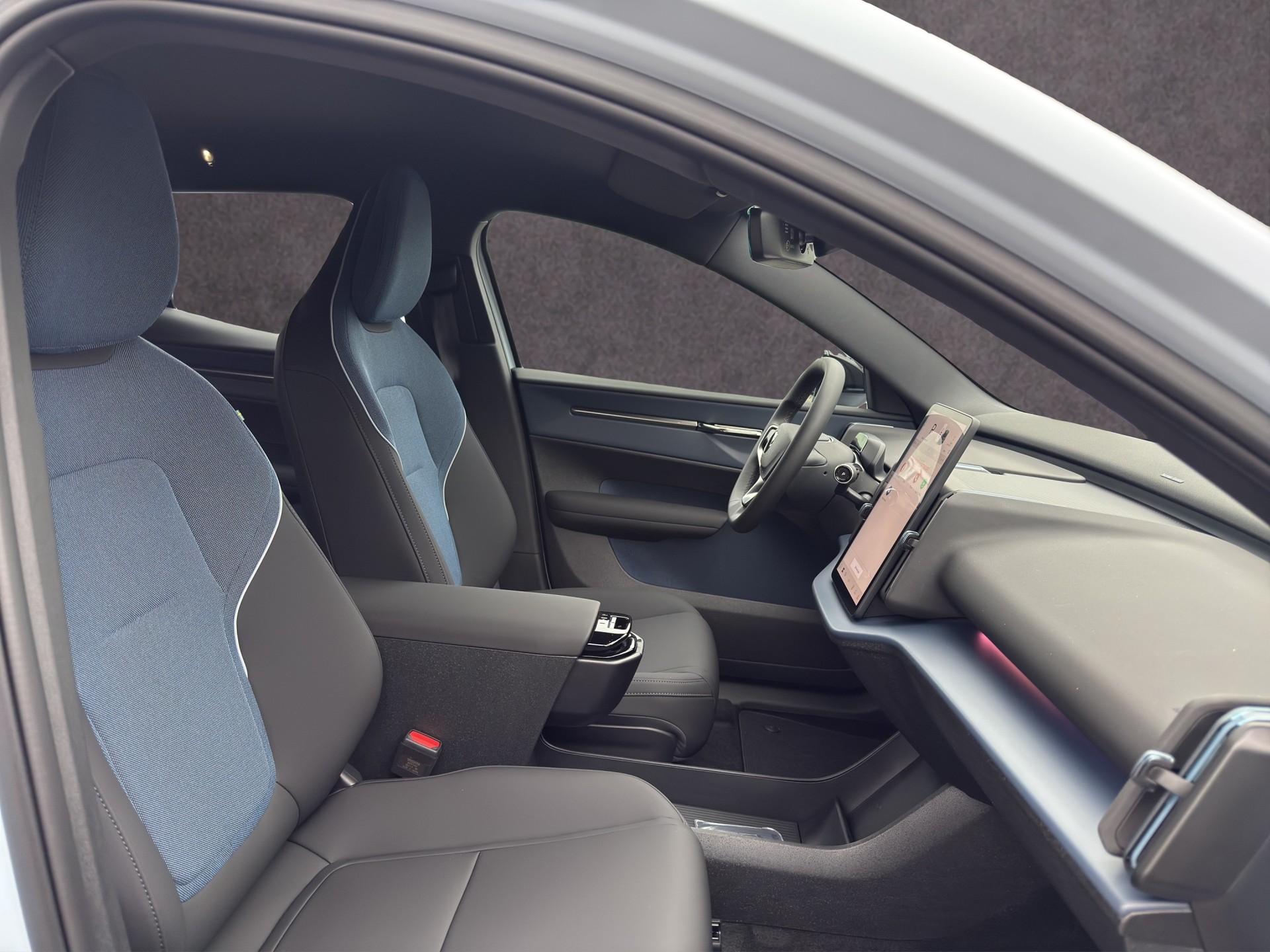VOLVO EX30 E60 Twin Plus Performance AWD-image-15