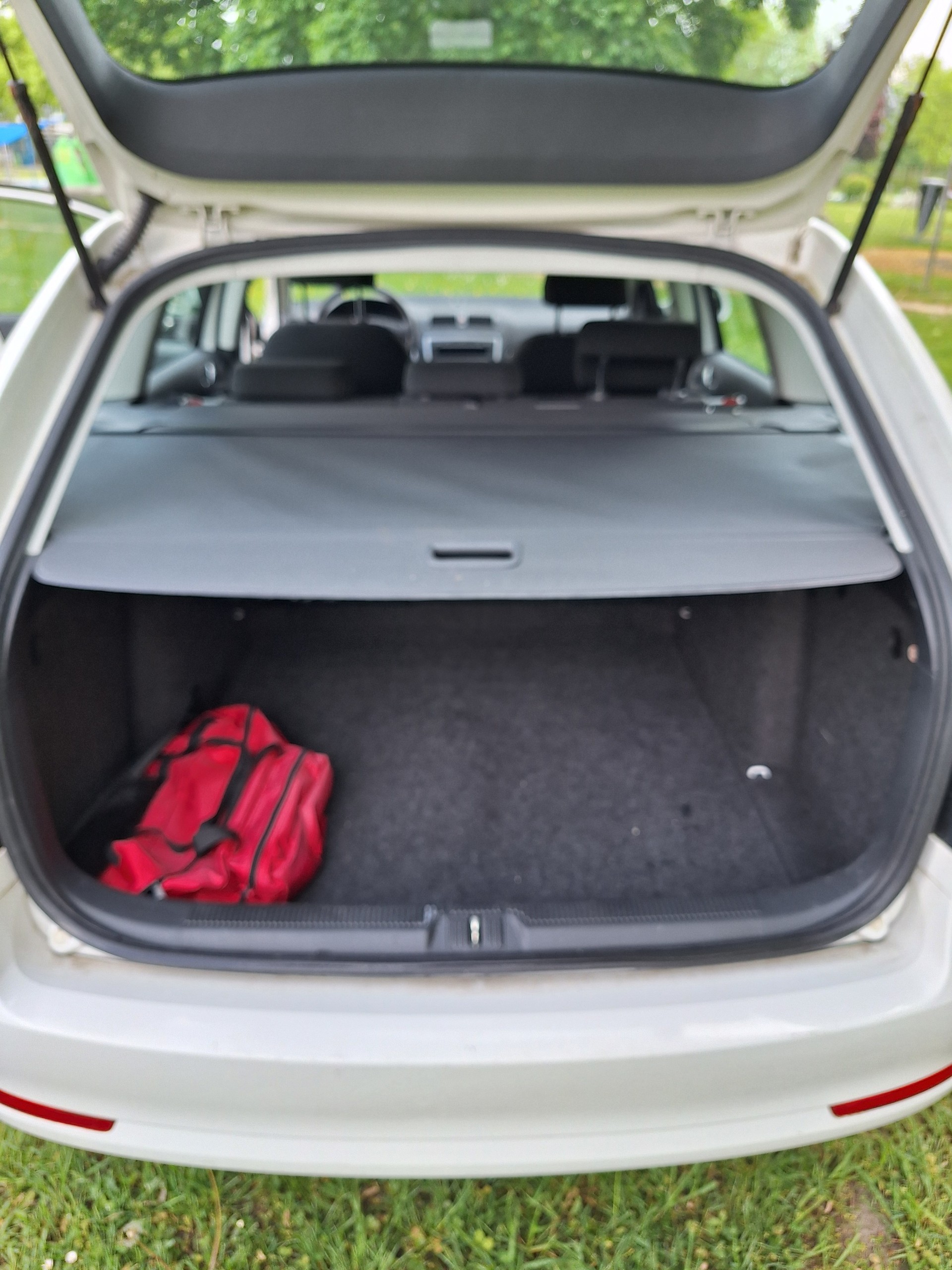 SKODA 1.6 TDI 4x4-image-9