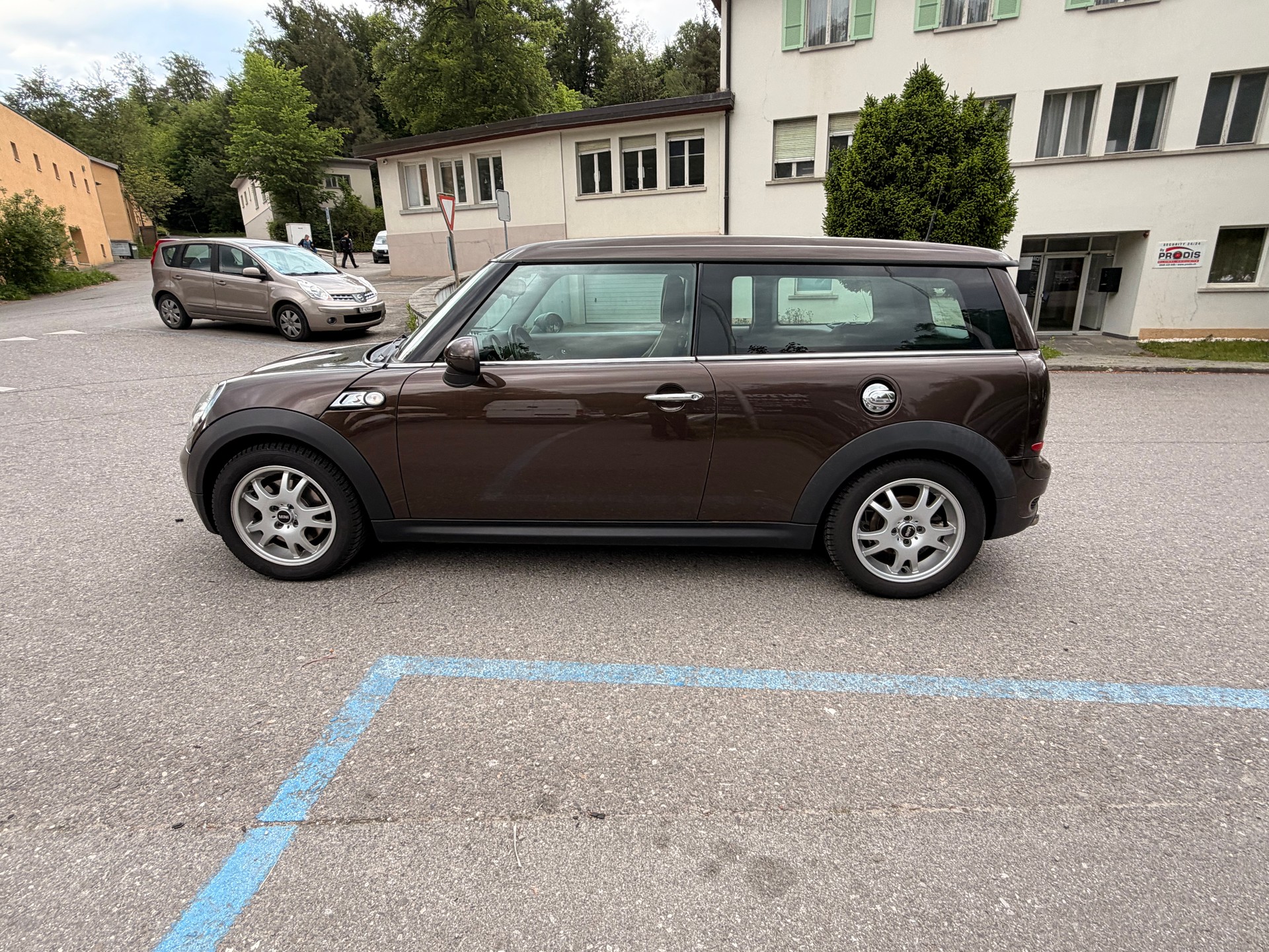 MINI Clubman Cooper S-image-2