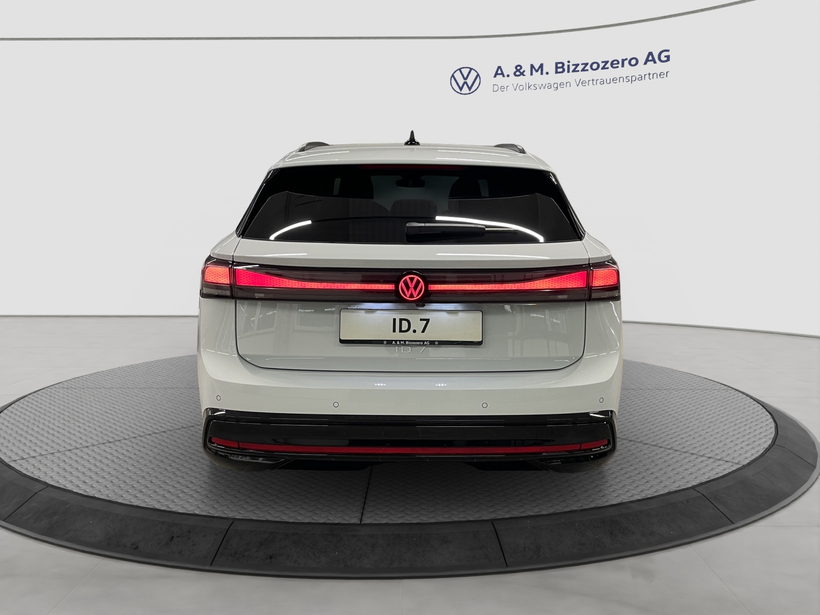 VW ID.7 Tourer Pro 77 kWh United-image-3