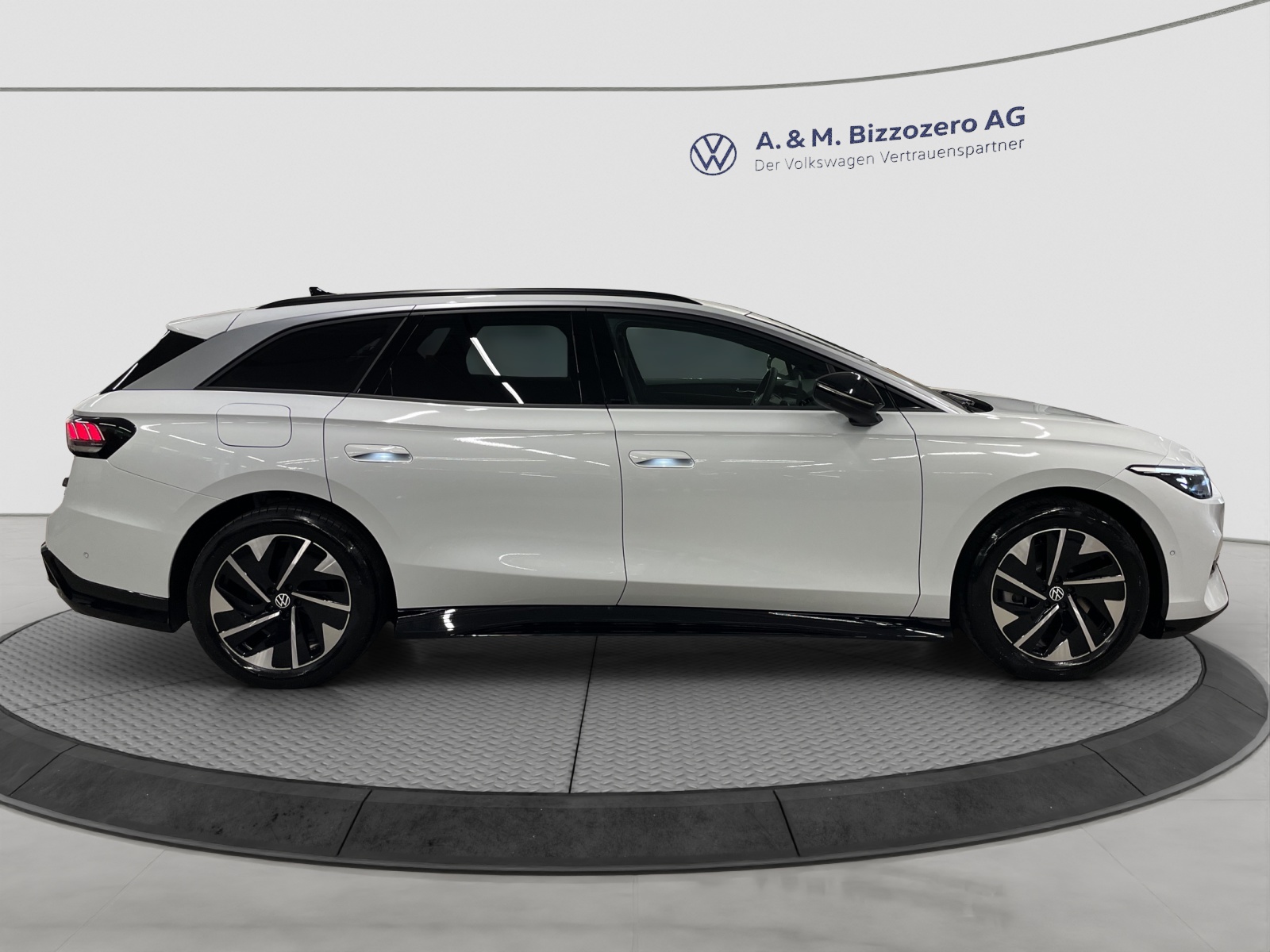 VW ID.7 Tourer Pro 77 kWh United-image-5
