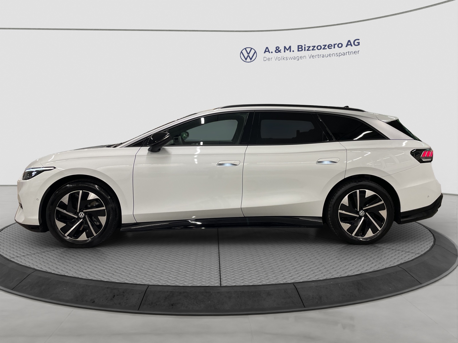VW ID.7 Tourer Pro 77 kWh United-image-1