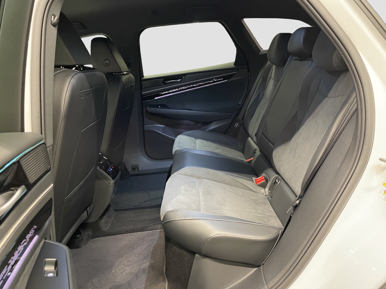 VW ID.7 Tourer Pro 77 kWh United-image-12