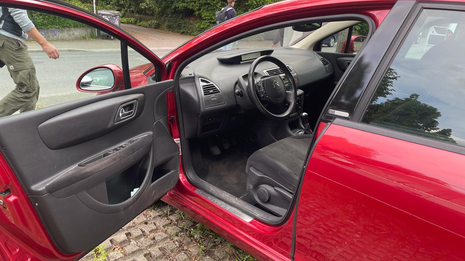 CITROEN C4 Berline 2.0i 16V Exclusive-image-6