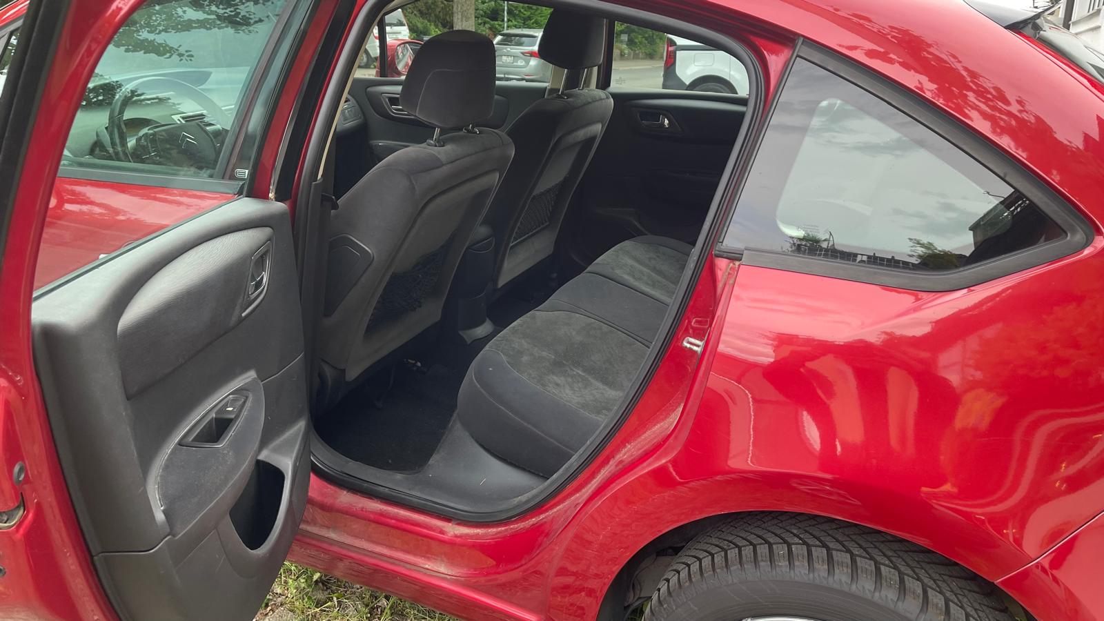 CITROEN C4 Berline 2.0i 16V Exclusive-image-8