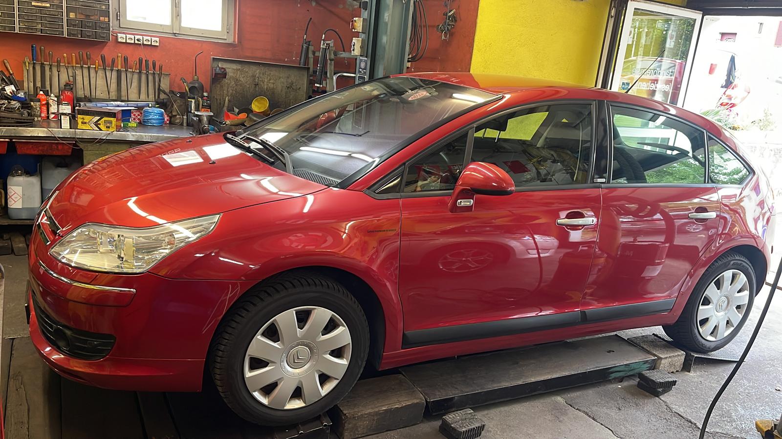 CITROEN C4 Berline 2.0i 16V Exclusive-image-1