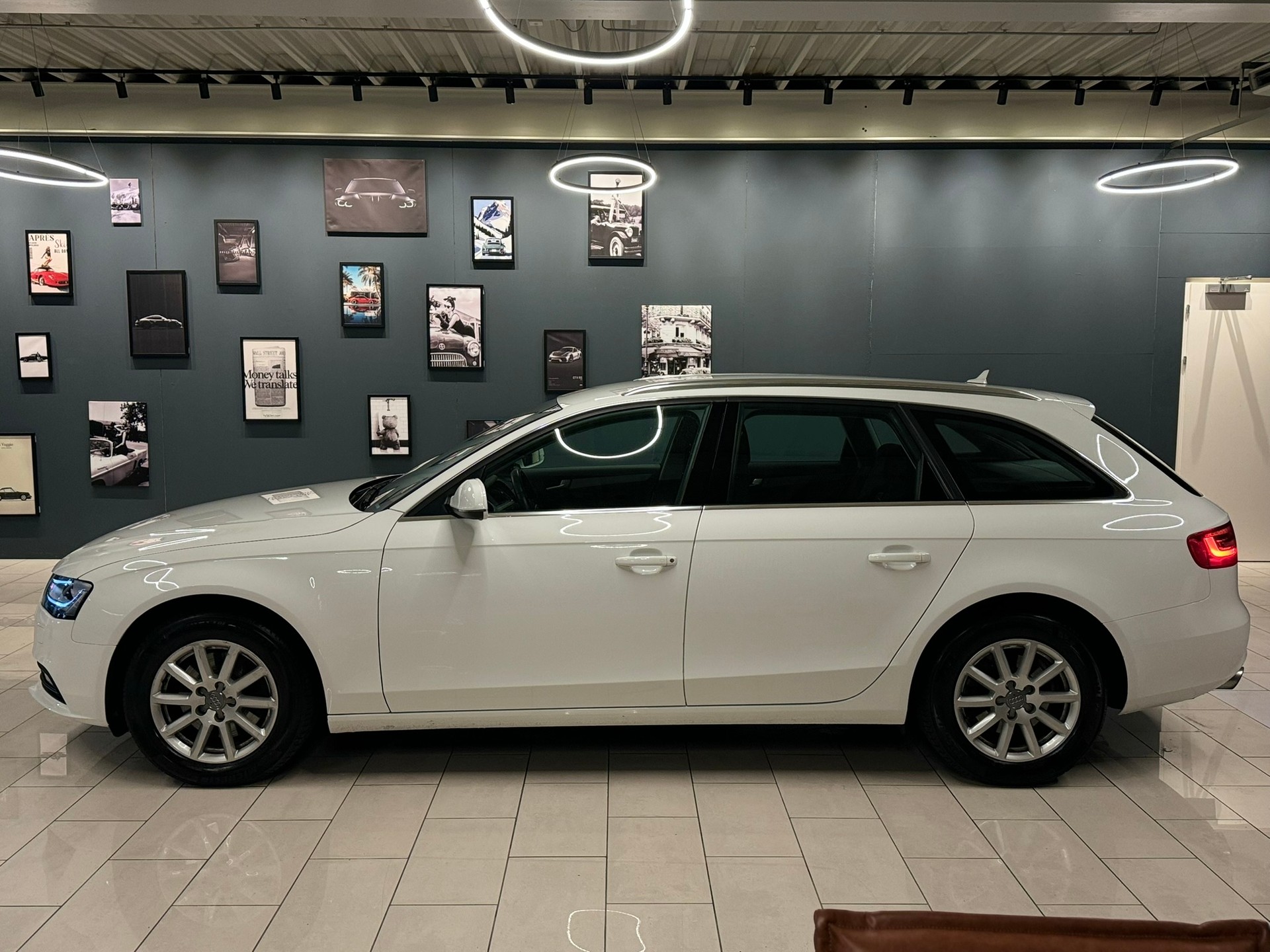 AUDI A4 Avant 1.8 TFSI multitronic-showroom-element-3