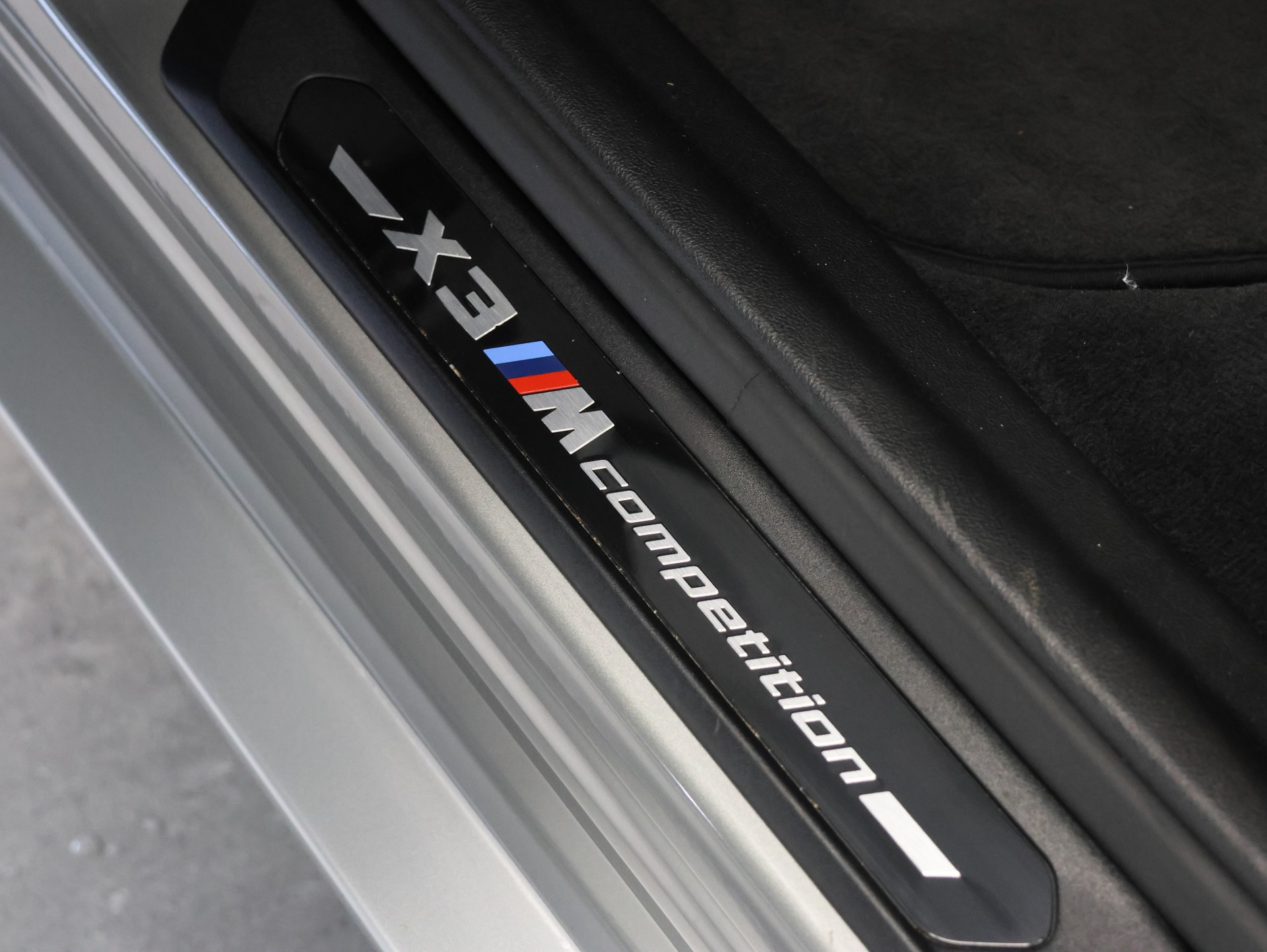 BMW X3 xDrive M Competition Steptronic *Carbon Lenkrad*Panorama*Harman/Kardon*Ambientebeleuchtung*-image-17