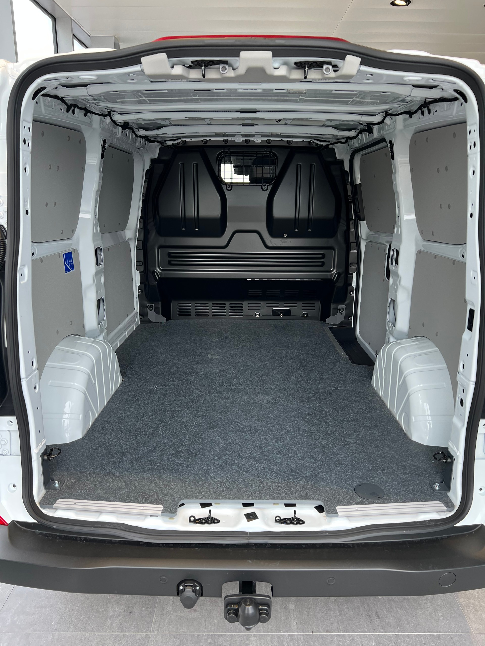 FORD Transit Custom Van 320 L1H1 Trend Automat-image-8