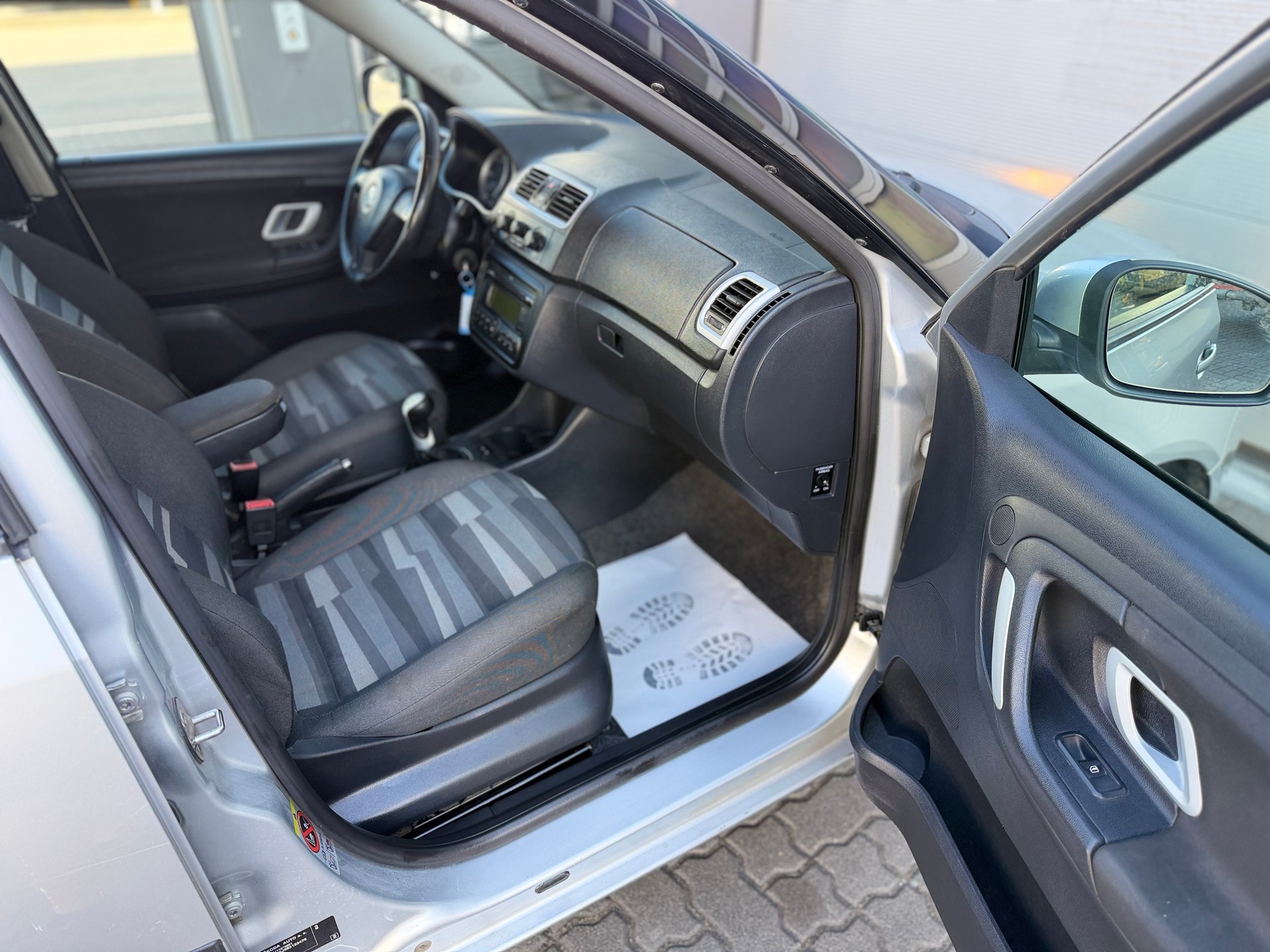SKODA Fabia 1.9 TDI Ambiente-image-12