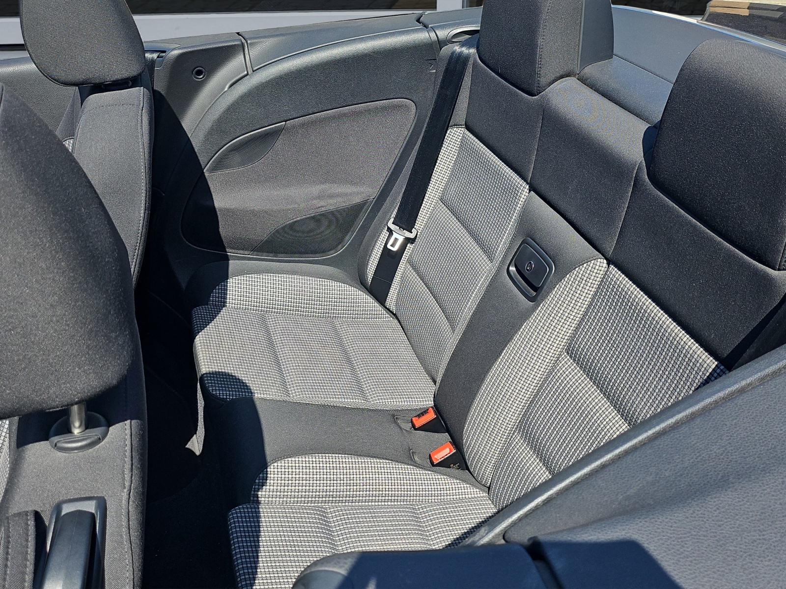 VW Eos 2.0 FSI-image-15