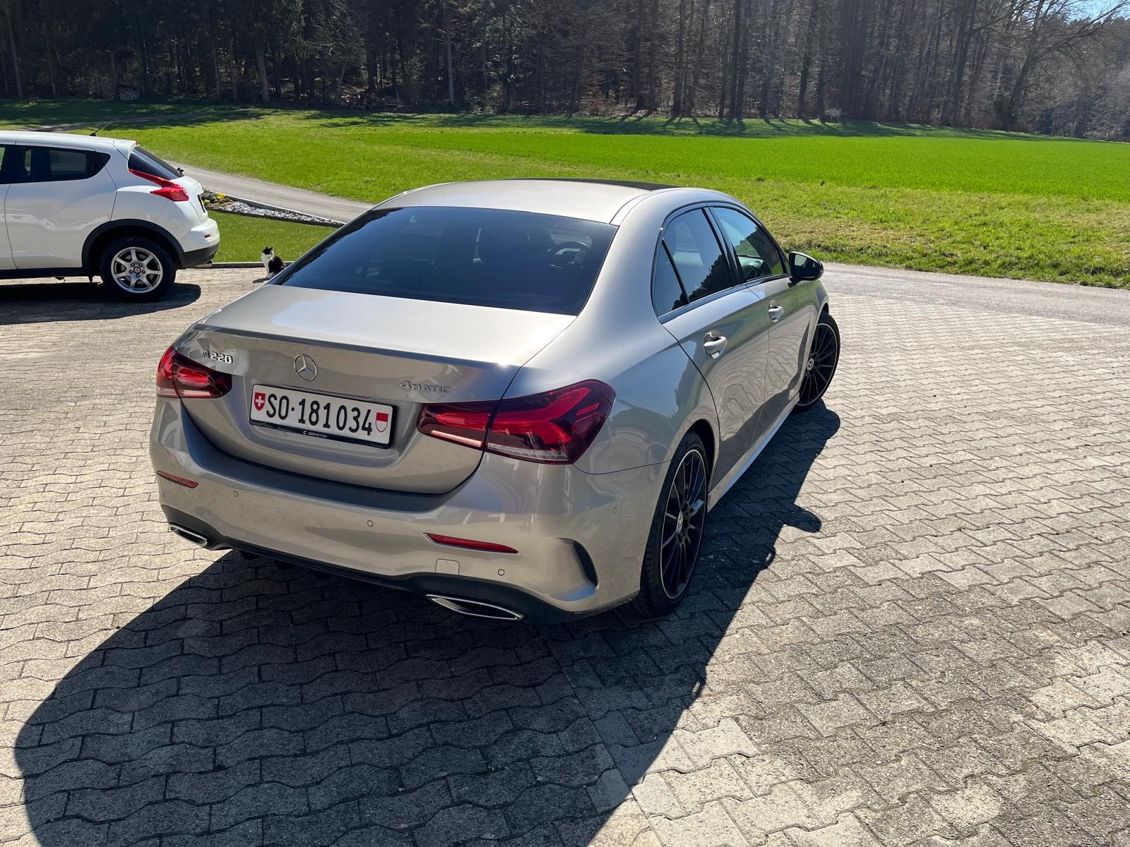 MERCEDES-BENZ A 220-image-1