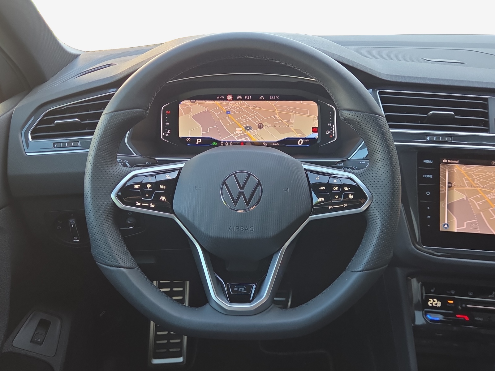 VW Tiguan 2.0TSI R-Line 4Motion DSG-image-9
