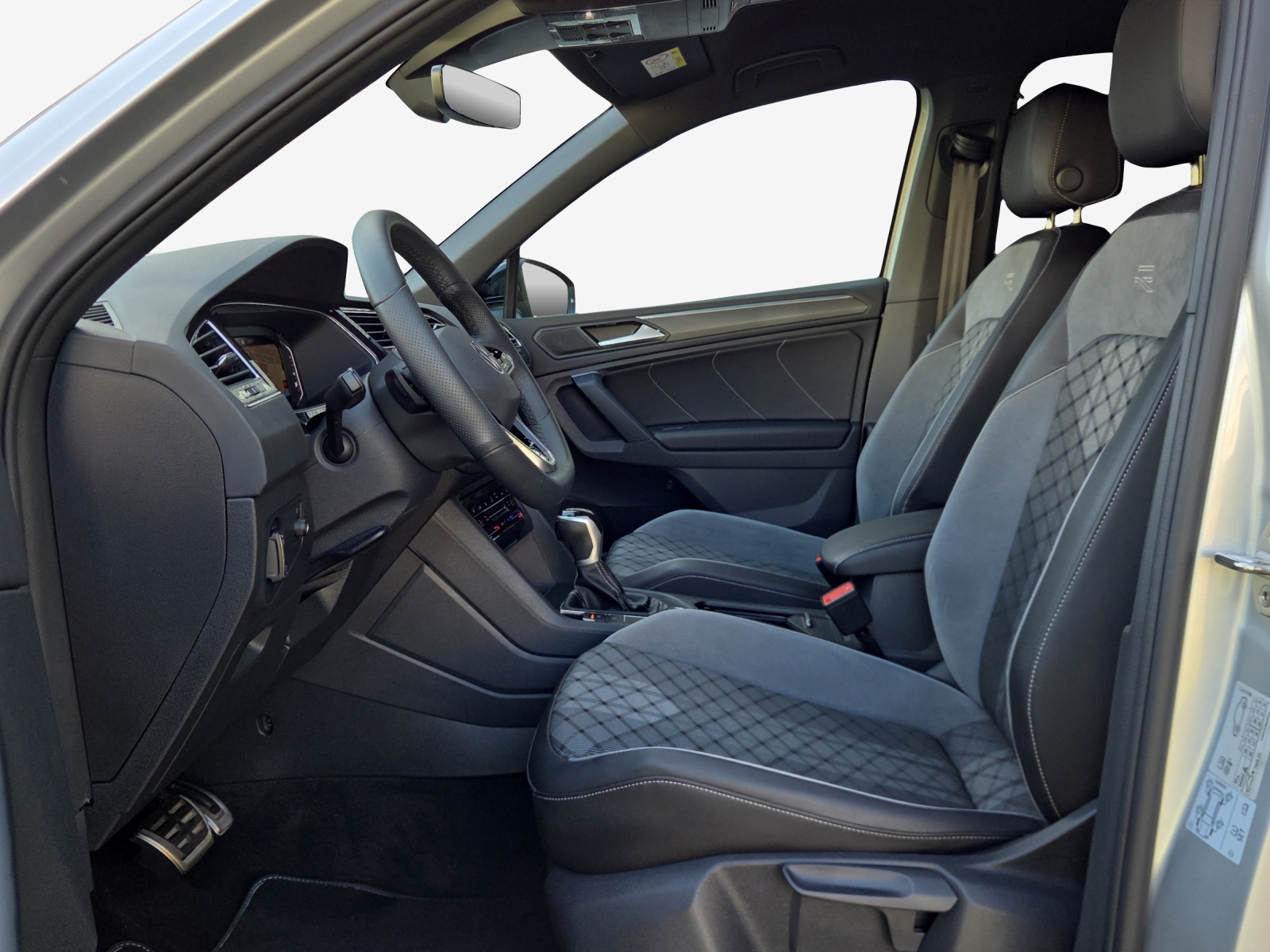 VW Tiguan 2.0TSI R-Line 4Motion DSG-image-7