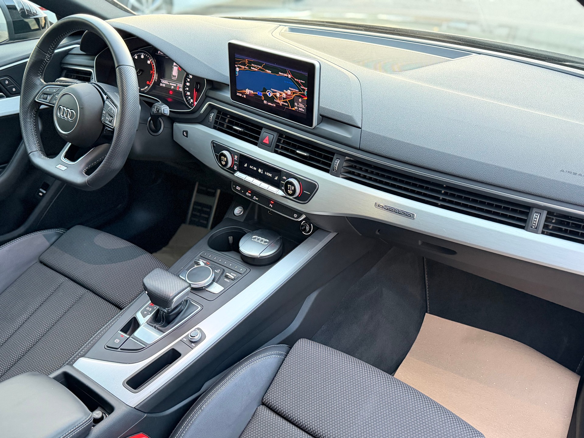 AUDI A4 Avant 2.0 TFSI Sport quattro S-tronic-image-14