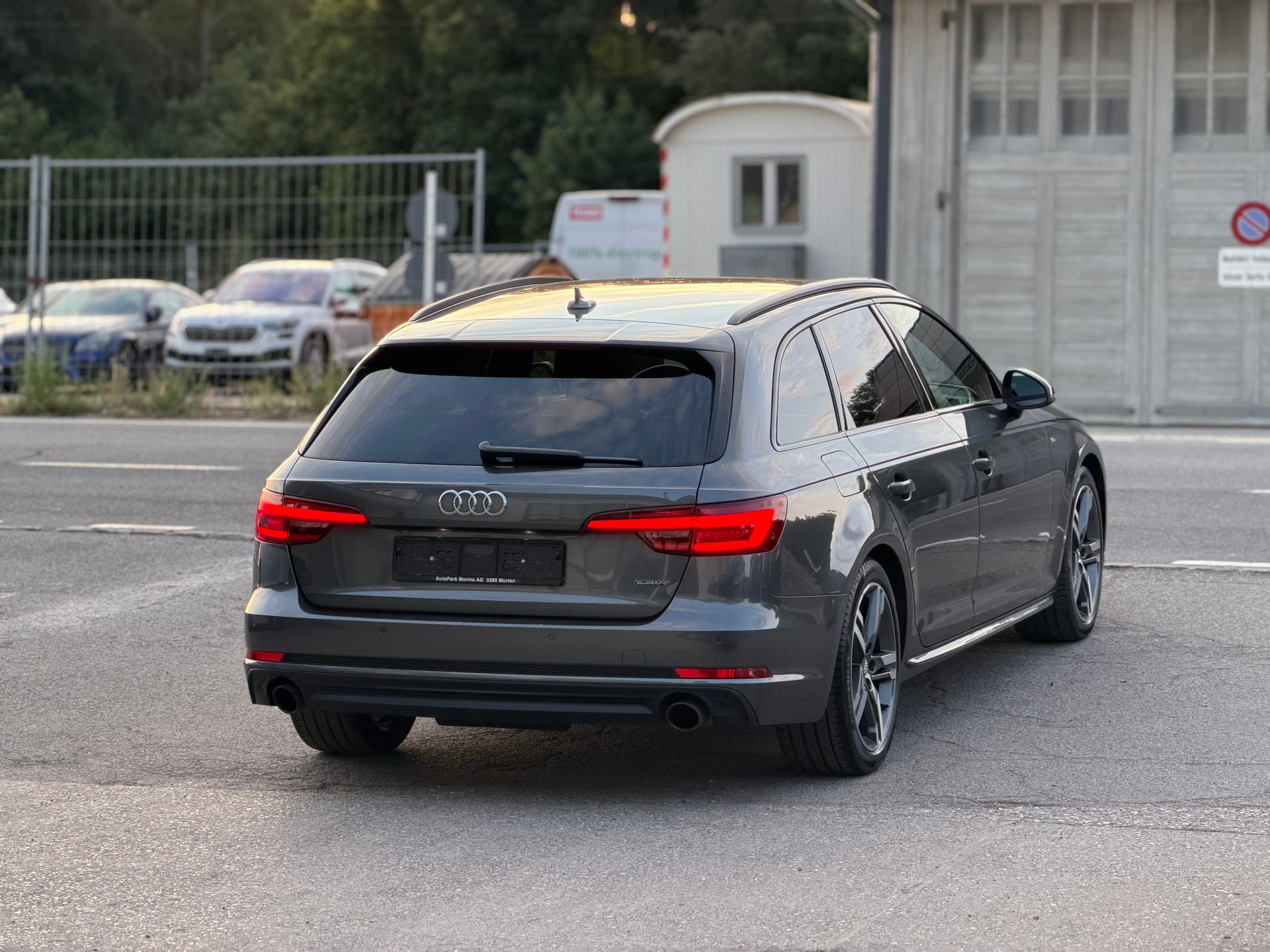 AUDI A4 Avant 2.0 TFSI Sport quattro S-tronic-image-4