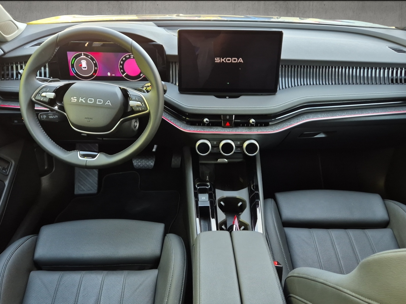 SKODA Superb Combi 1.5 TSI PHEV Selection DSG-image-10