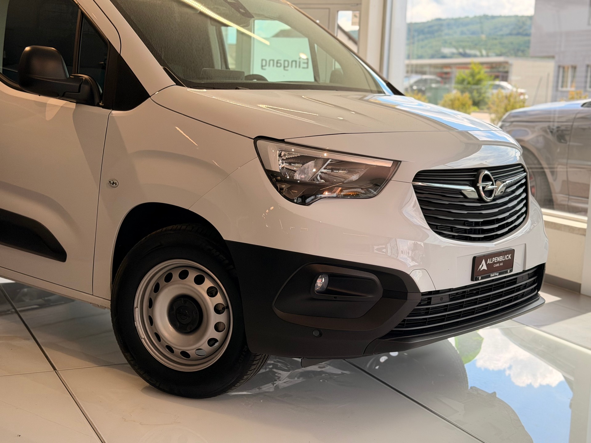 OPEL Combo-e Cargo Blitz-image-3