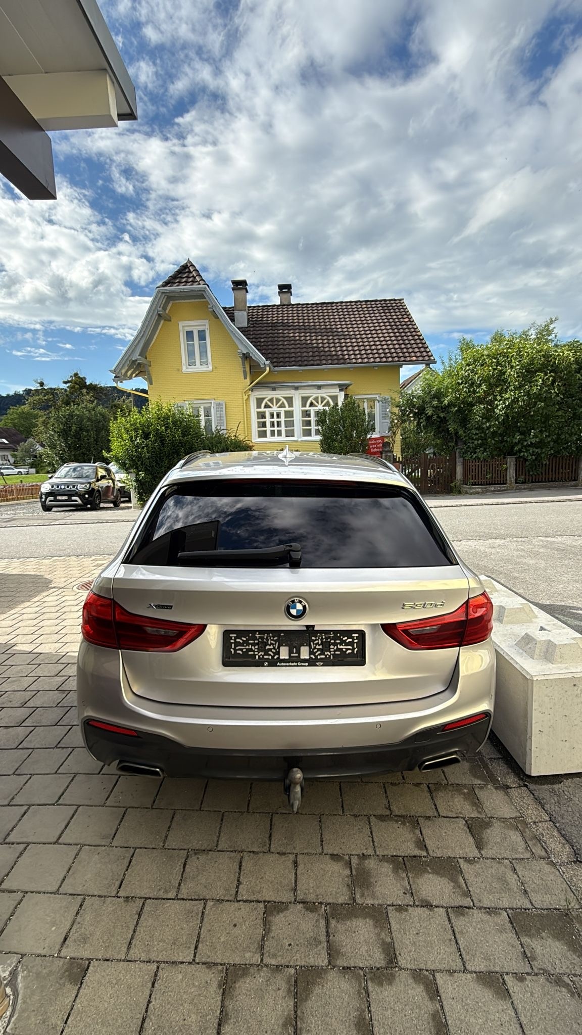 BMW 530d xDrive Touring Pure M Sport Edition Steptr.-image-3
