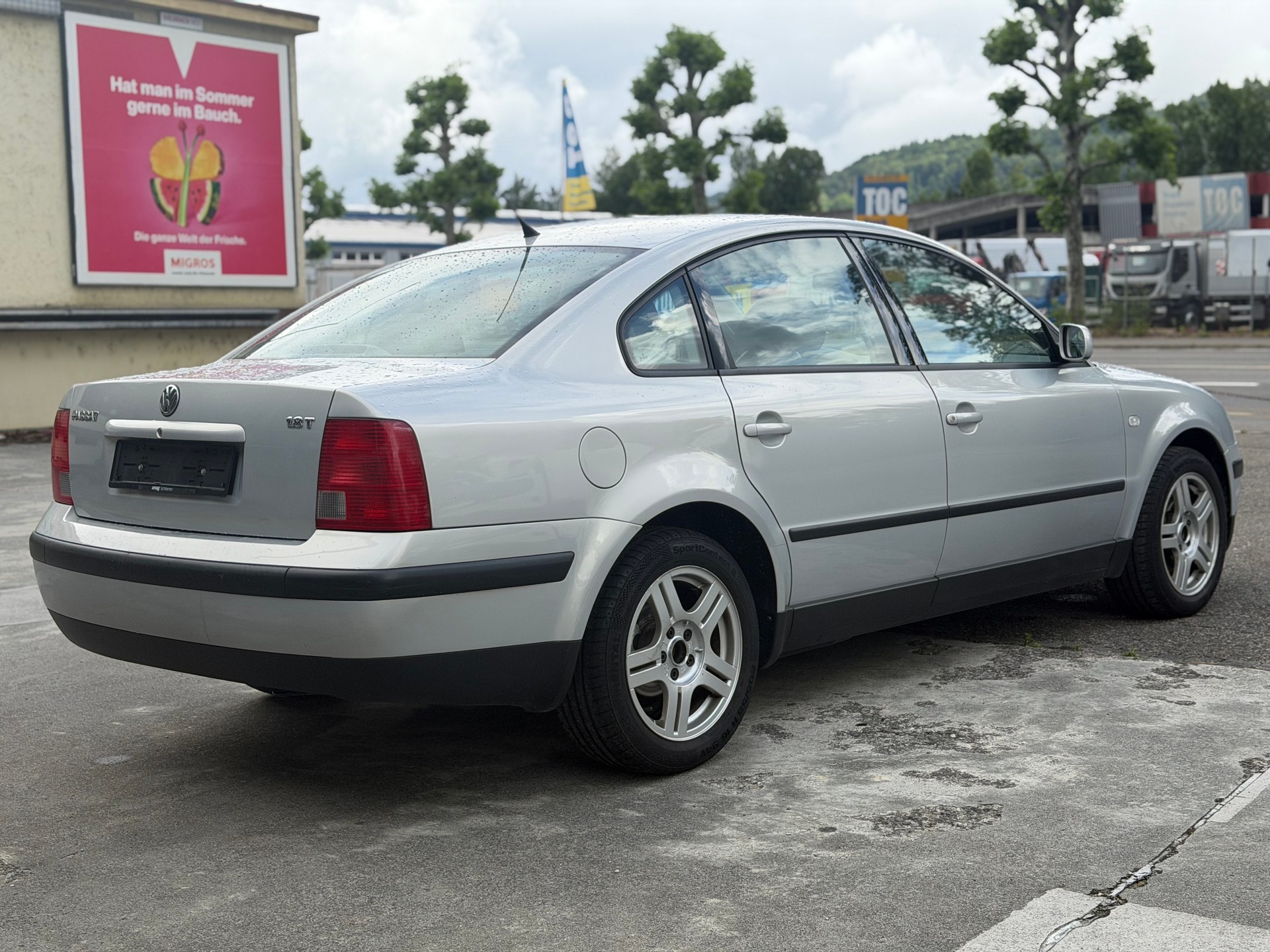 VW Passat 1.8 T Highline-image-2