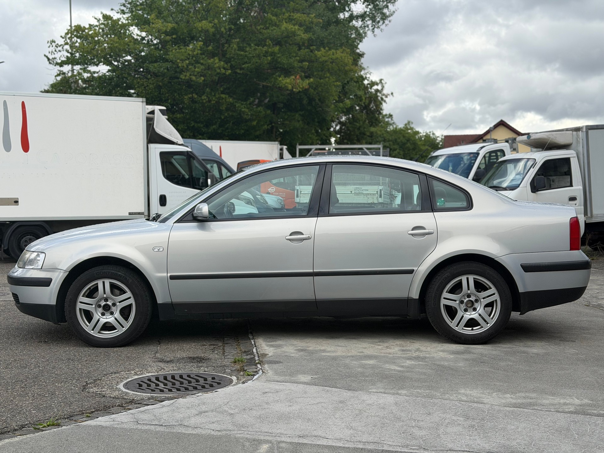 VW Passat 1.8 T Highline-image-4