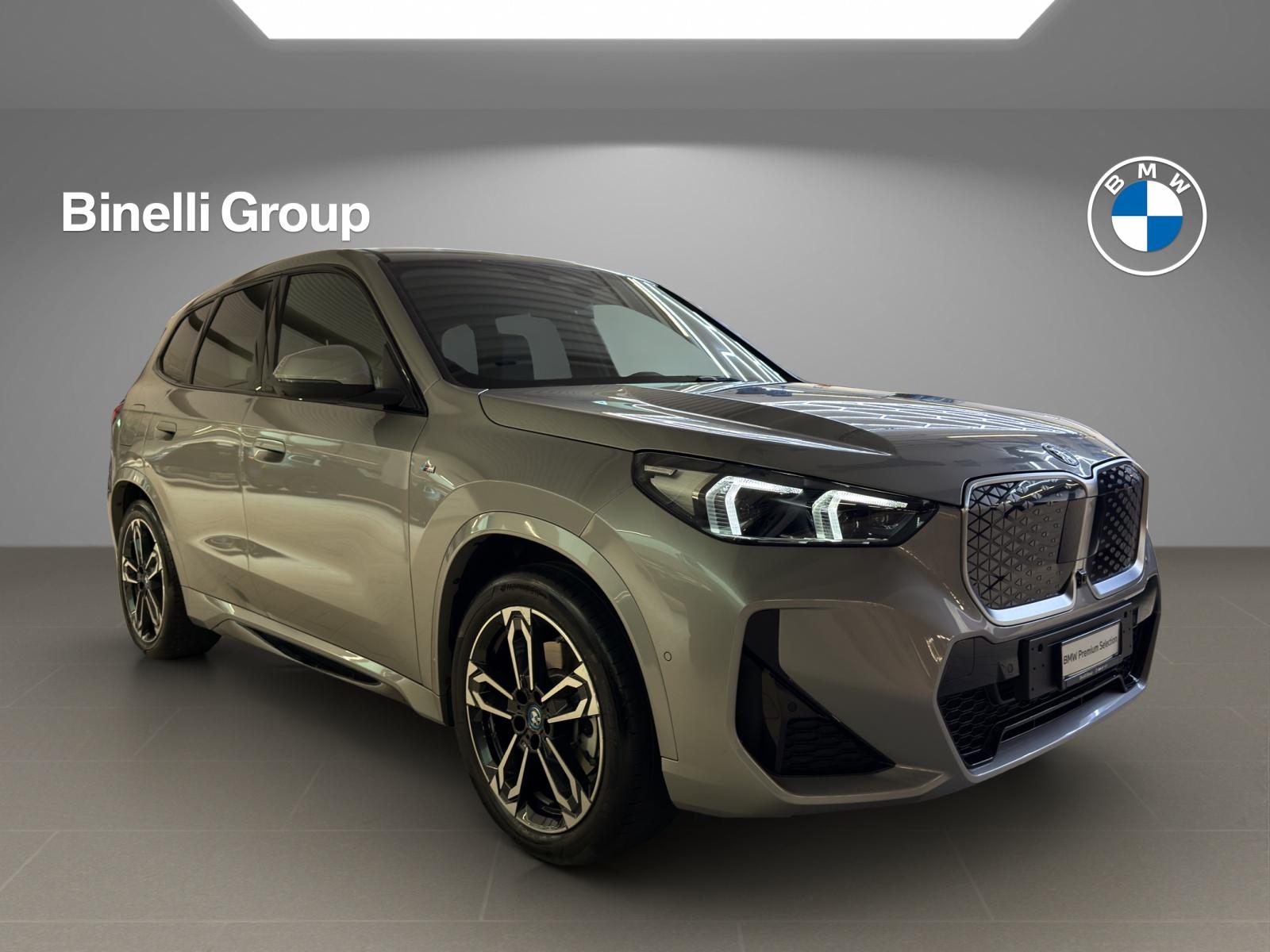 BMW iX1 30 xDrive-image-7