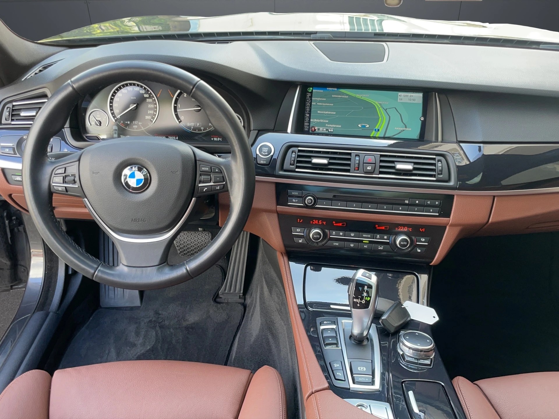 BMW 530d Touring xDrive Steptronic-image-8