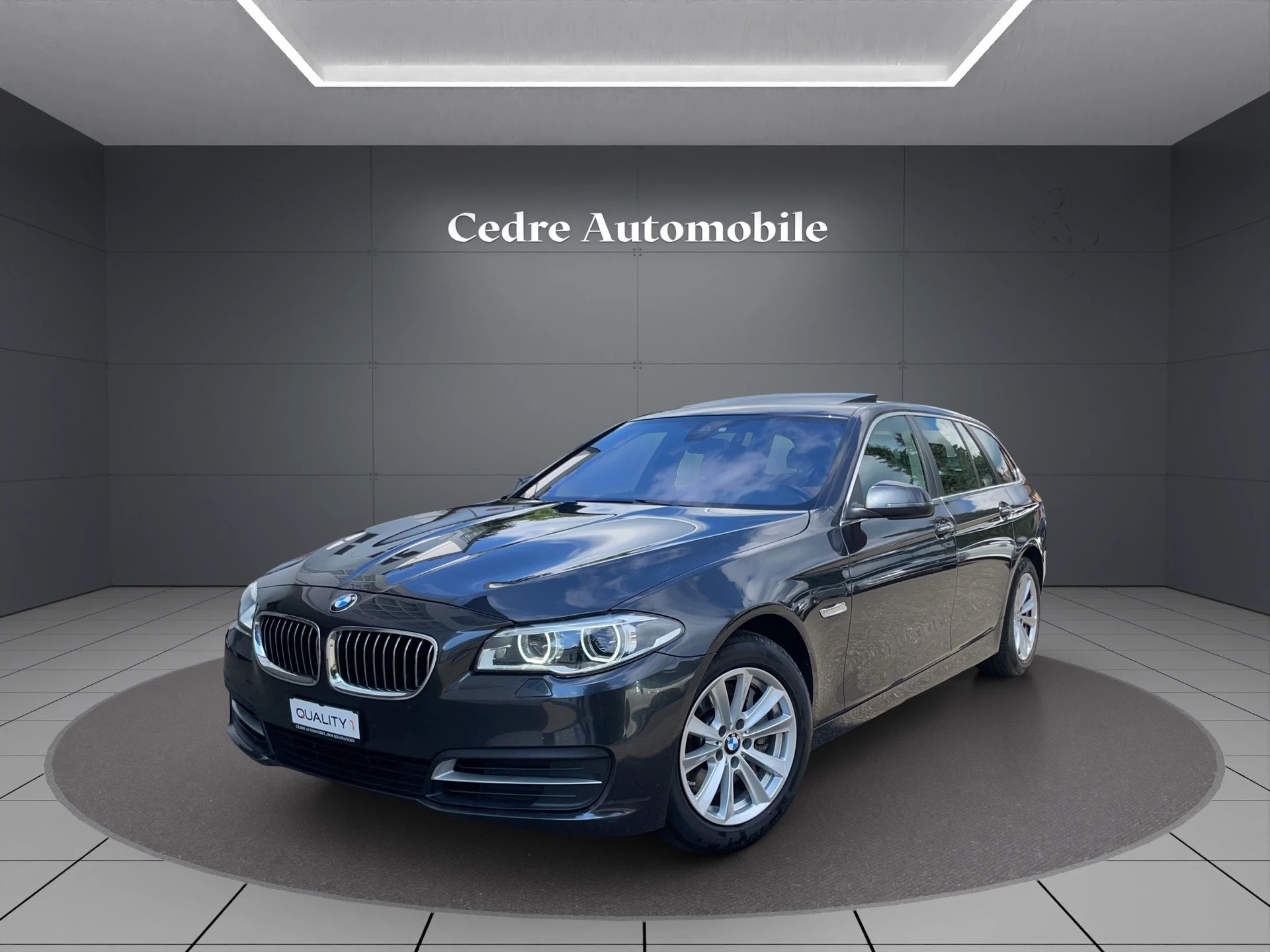 BMW 530d Touring xDrive Steptronic-image-1