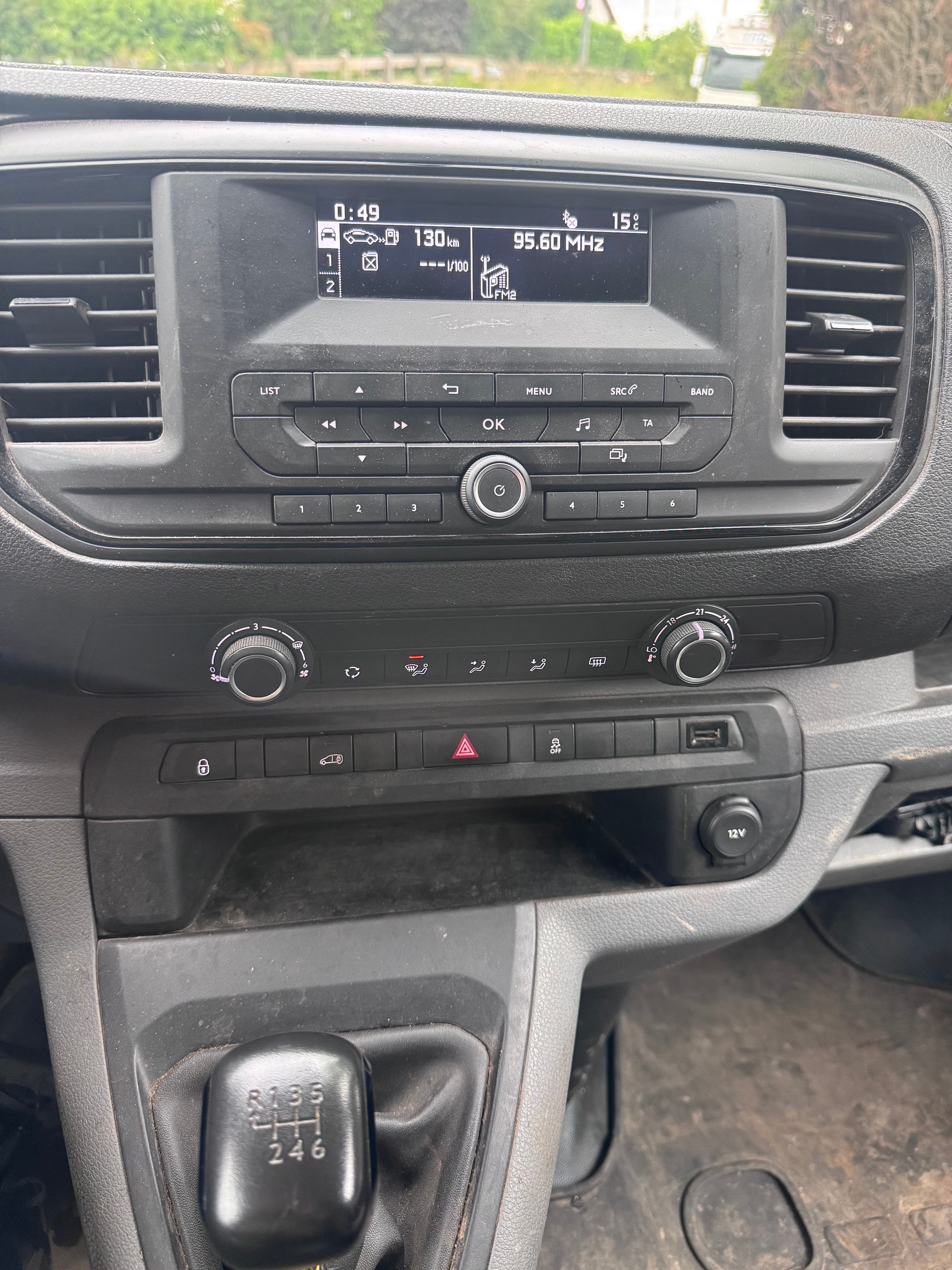 PEUGEOT Expert 2.0 BlueHDi 120 Active Compact-image-8